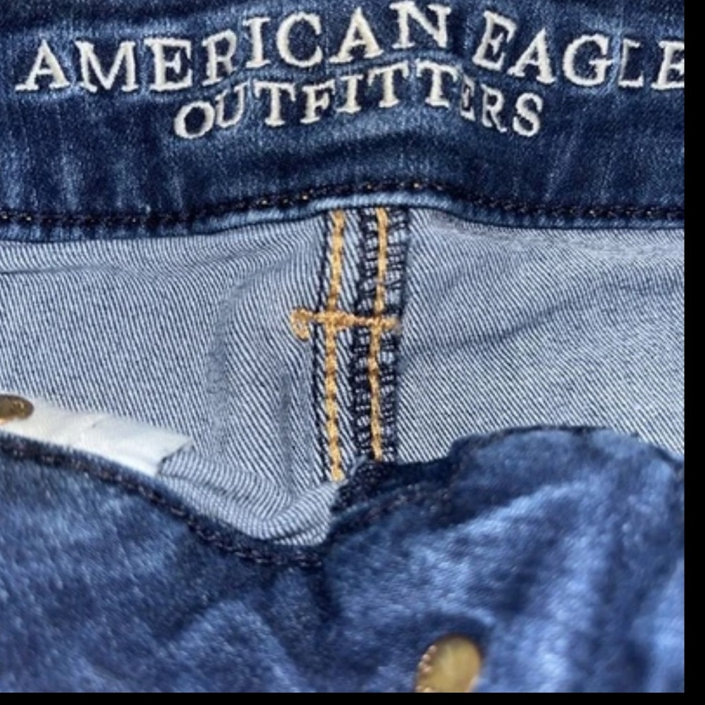 American Eagle Outfitters Dark Blue Distressed Denim Jean Shorts - Picture 4 of 8